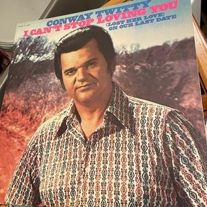 Like new condition Conway Twitty I can’t stop loving you Record